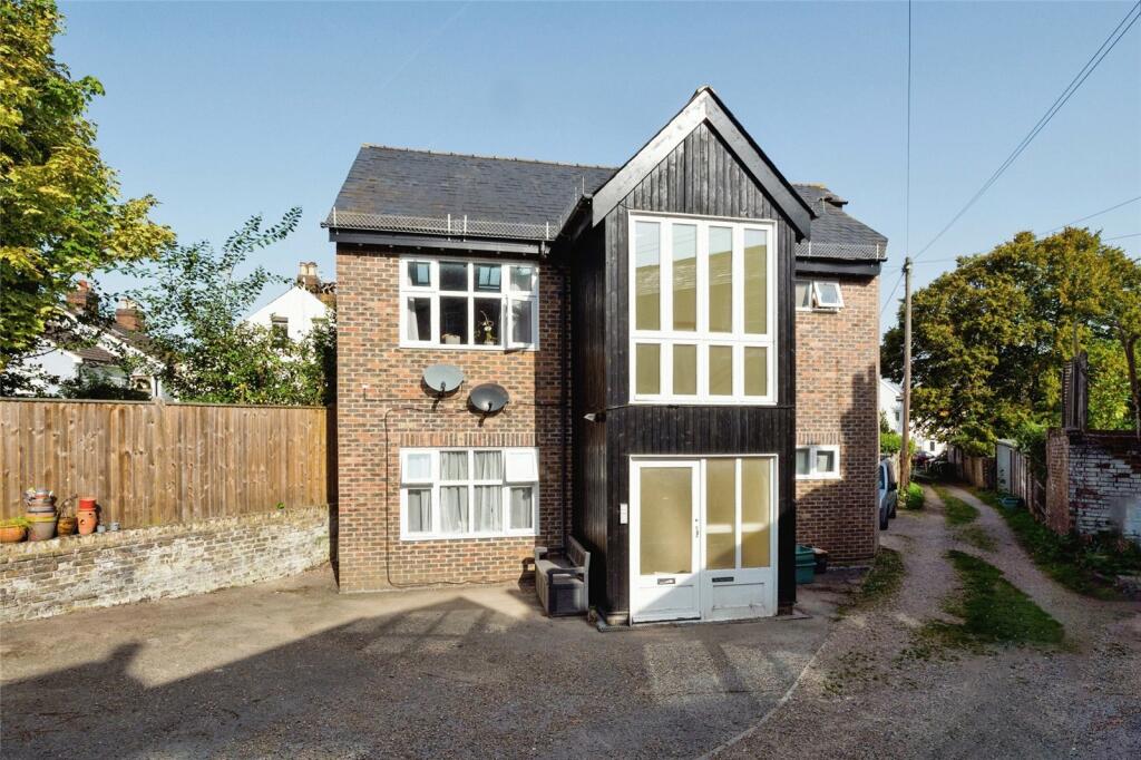 2 bedroom flat for sale in The Coach House, 70 Albion Road, Tunbridge