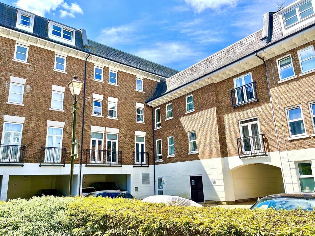 2 bedroom flat for sale in Exchange Mews, Culverden Park Road