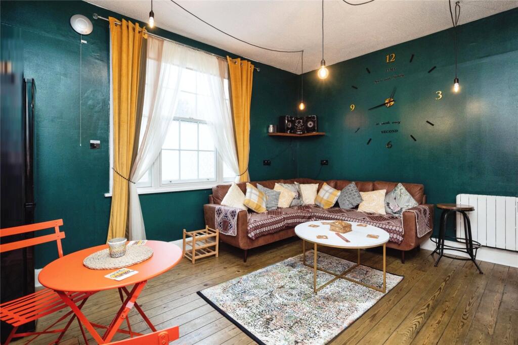 Main image of property: The Rear, Pantiles, Tunbridge Wells, Kent, TN2