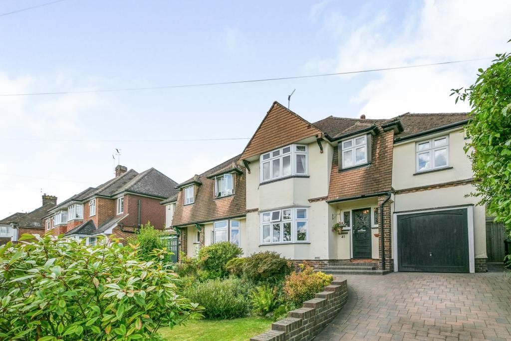 4 bedroom semidetached house for sale in Newlands Road, Tunbridge