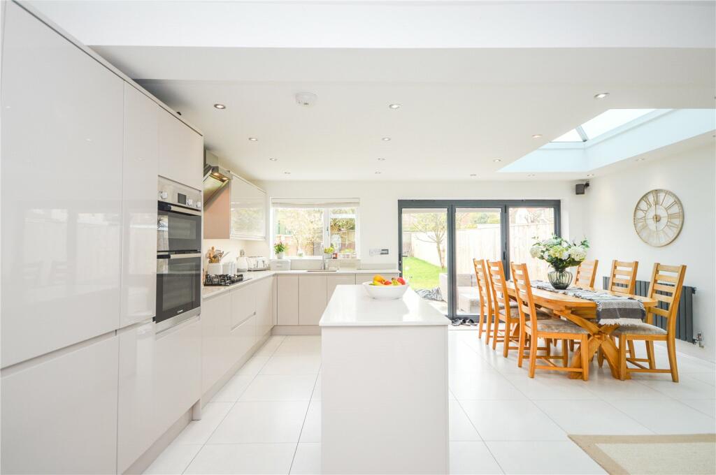 4 bedroom semidetached house for sale in Upham Road, Old Walcot, SN3