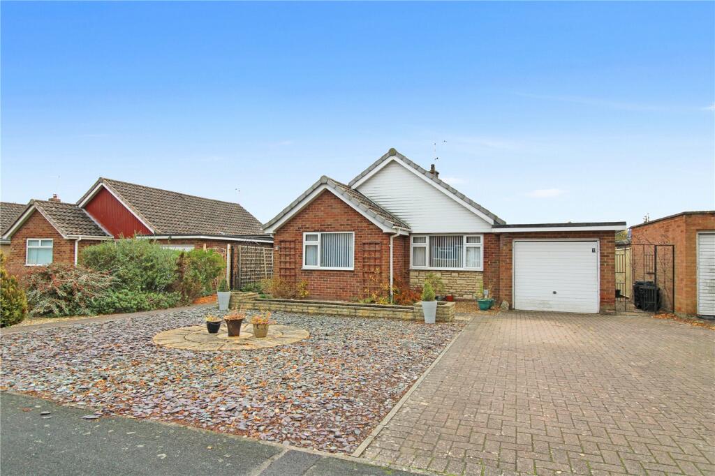 3 bedroom bungalow for sale in Verulam Close, Coleview, Swindon, SN3