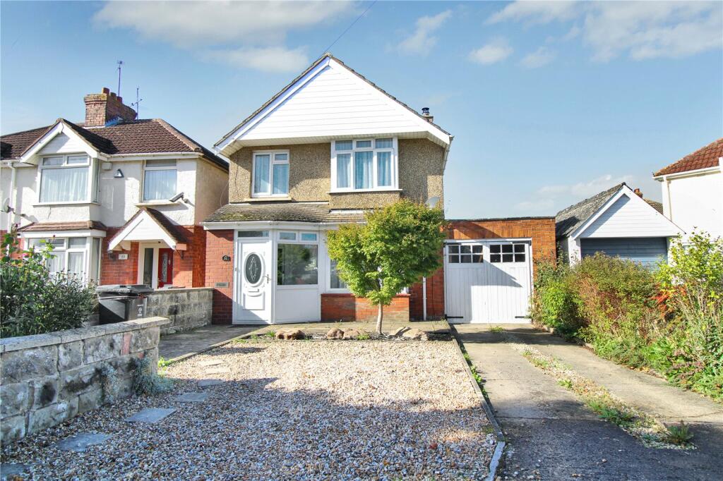 3 bedroom detached house for sale in Northern Road, Rodbourne Cheney