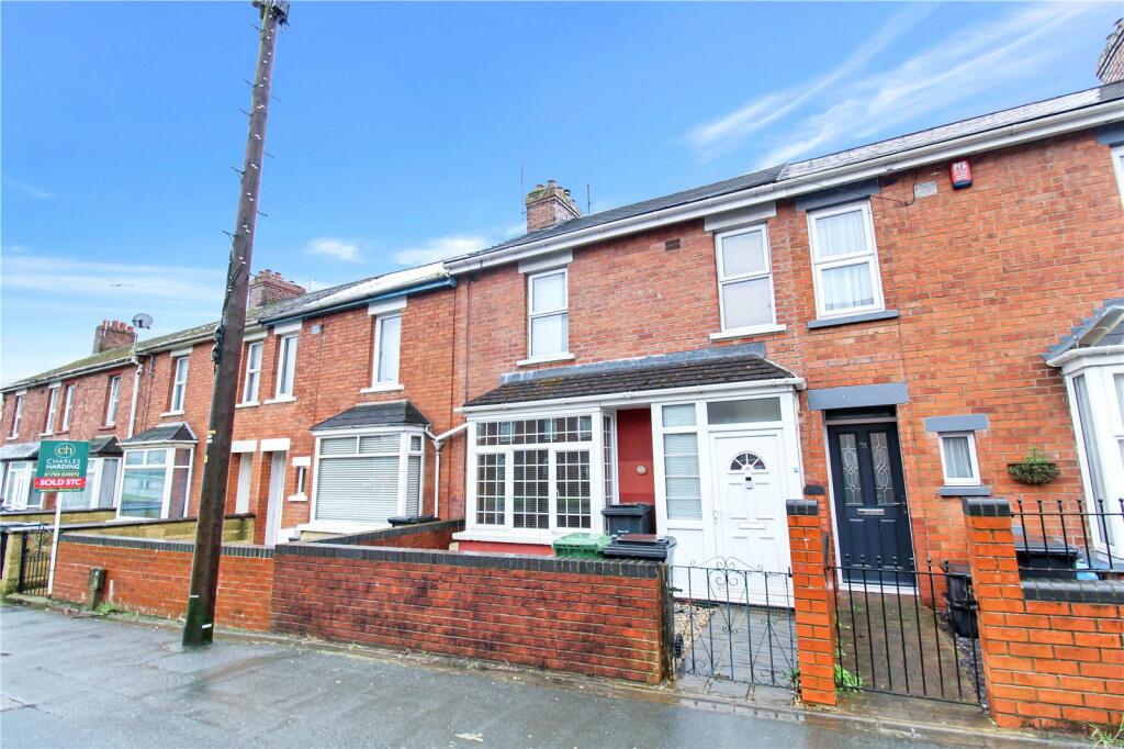 3 bedroom terraced house for sale in Moredon Road, Moredon, Swindon, SN2