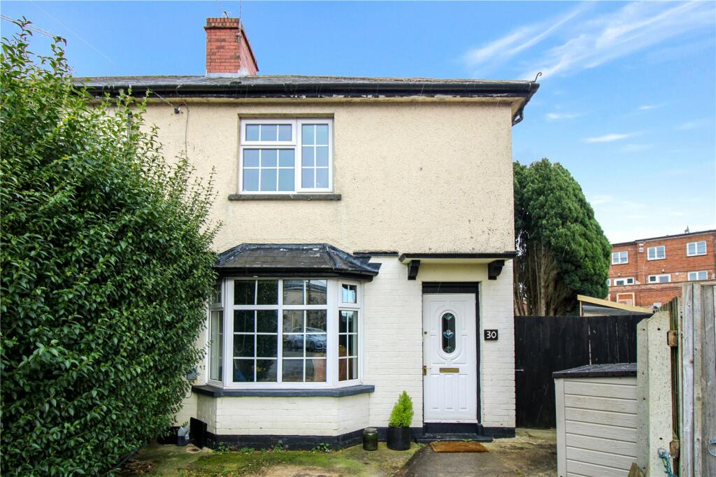 3 bedroom semi-detached house for sale in Willows Avenue, Swindon, Wiltshire, SN2