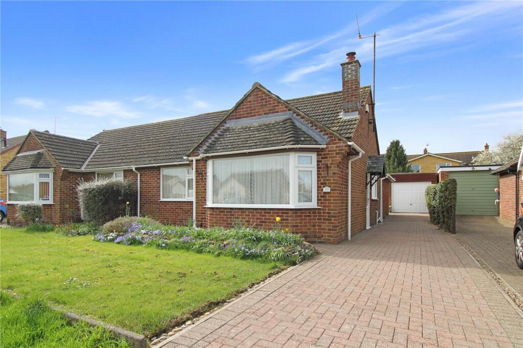 2 bedroom bungalow for sale in Queensfield, Upper Stratton, Swindon, SN2