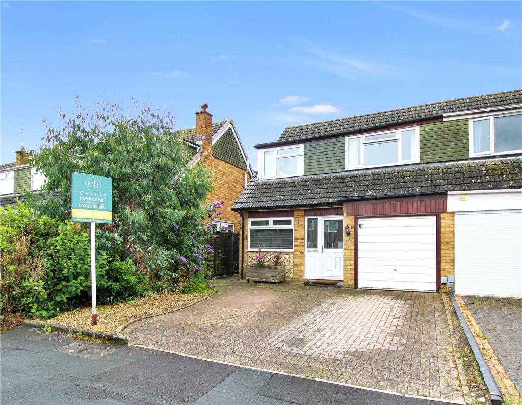 3 bedroom semidetached house for sale in Duchess Way, Upper Stratton