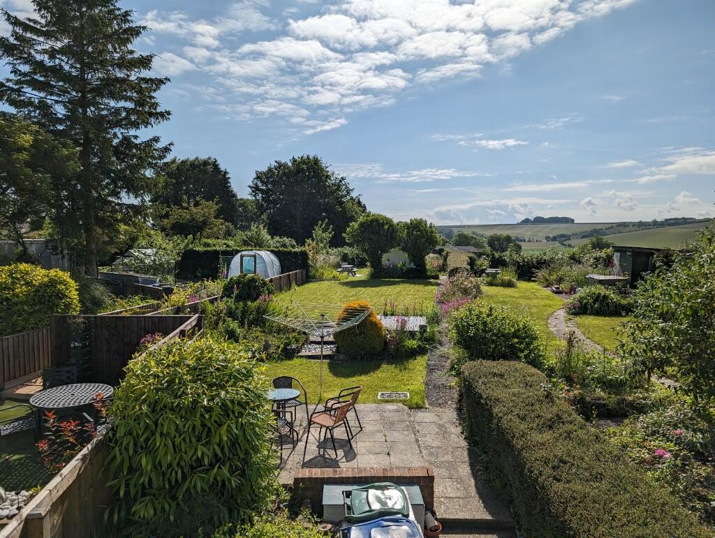 2 bedroom cottage for sale in Upton Scudamore **VENDOR SUITED**, BA12