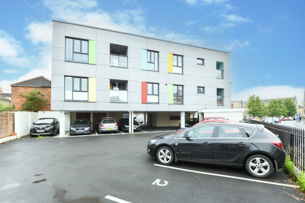 1 bedroom apartment for sale in Trowbridge, BA14