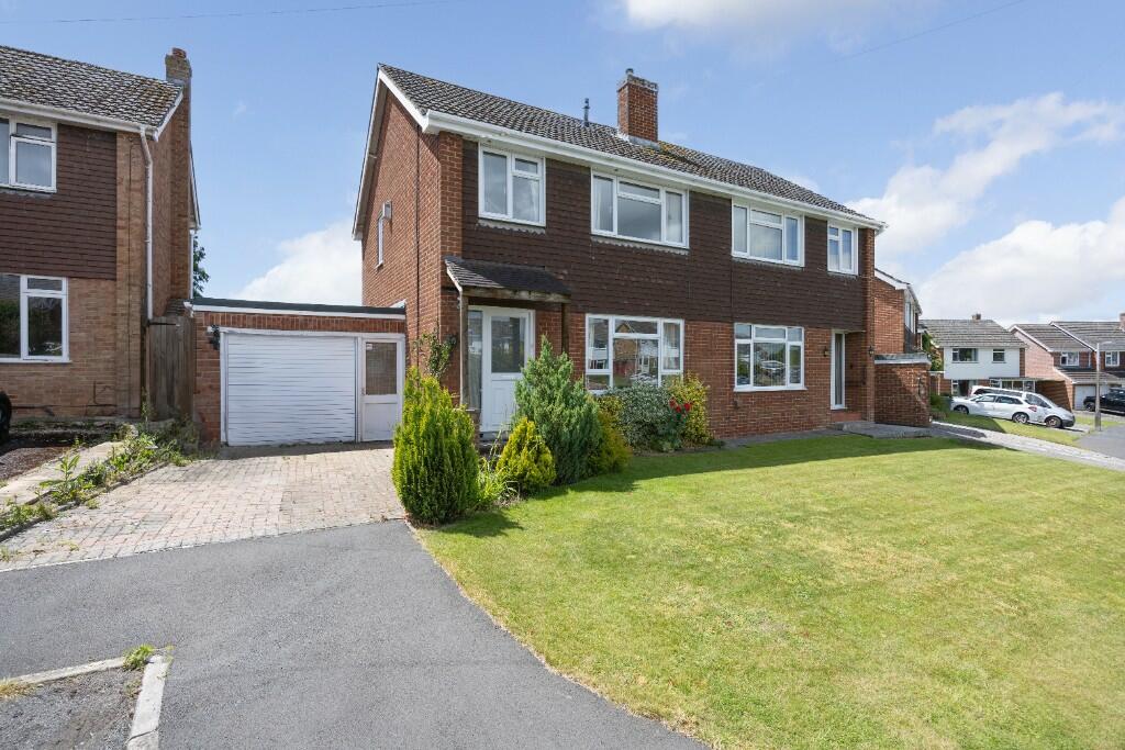 3 bedroom semidetached house for sale in Parklands, Trowbridge, BA14
