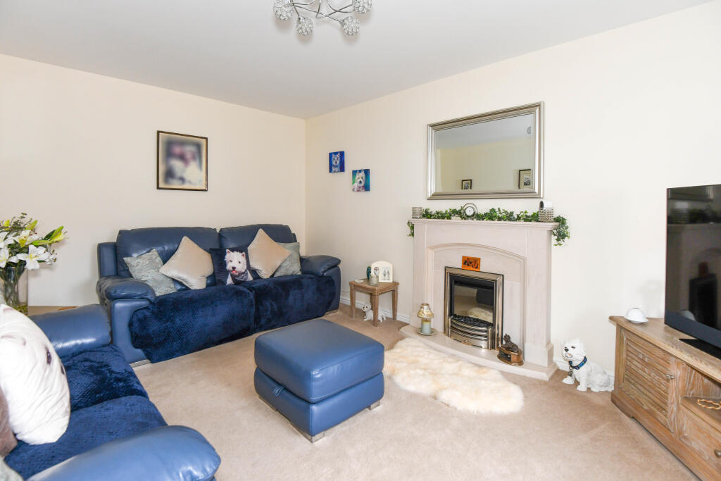 Additional property image - Pontefract Avenue, Castlemead