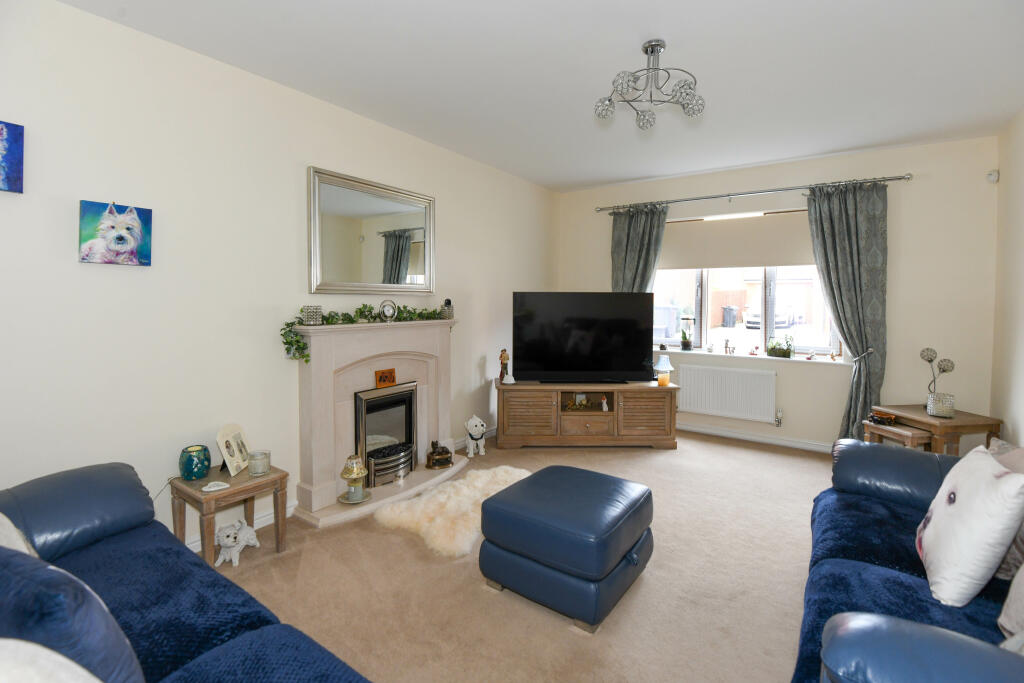 Additional property image - Pontefract Avenue, Castlemead