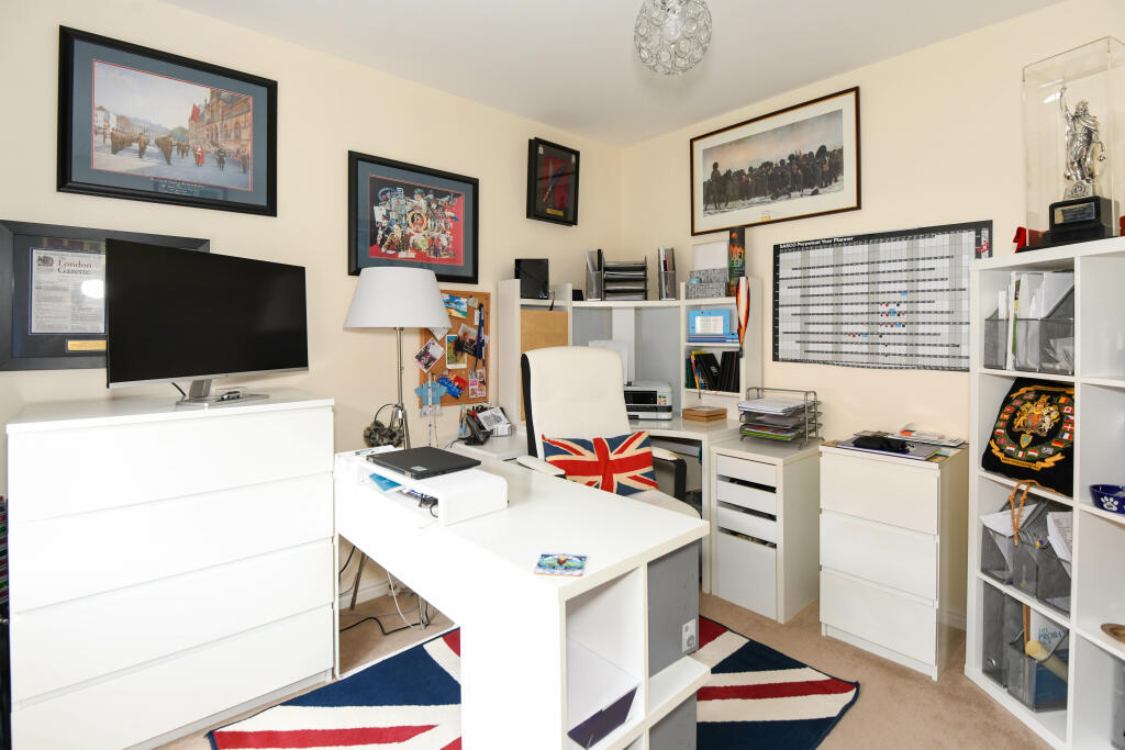 Additional property image - Pontefract Avenue, Castlemead