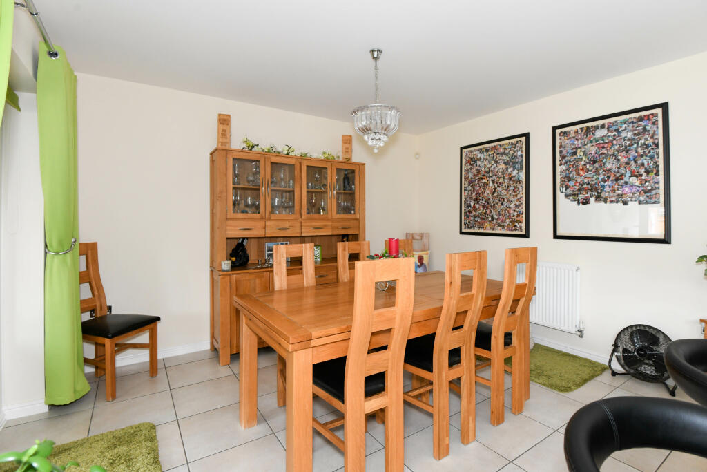 Additional property image - Pontefract Avenue, Castlemead