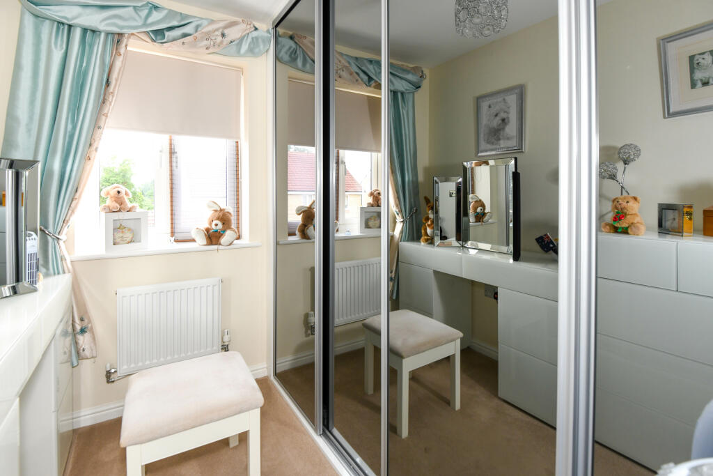 Additional property image - Pontefract Avenue, Castlemead