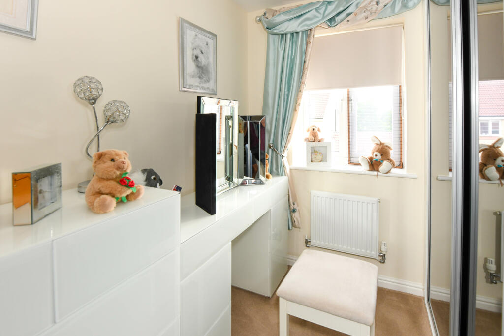 Additional property image - Pontefract Avenue, Castlemead