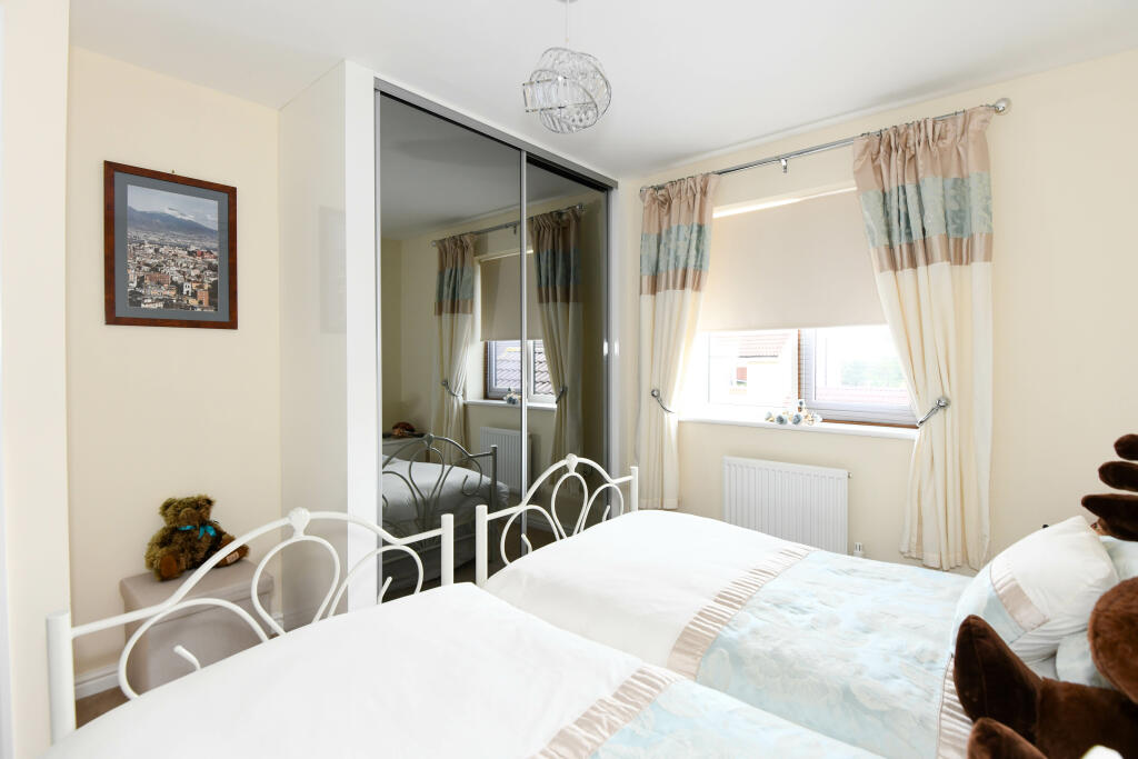 Additional property image - Pontefract Avenue, Castlemead