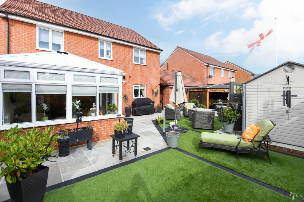 Additional property image - Pontefract Avenue, Castlemead