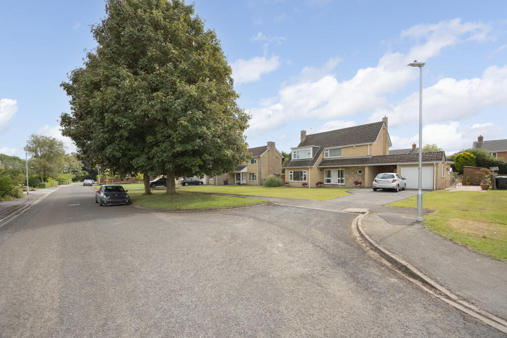 Additional property image - The Hunt Close, Semington