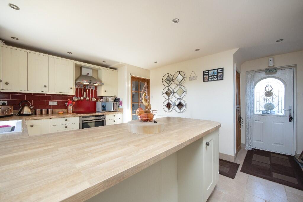 Additional property image - Pyatts Corner, Keevil