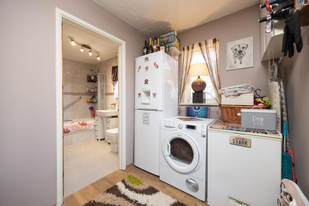 Additional property image - Pyatts Corner, Keevil