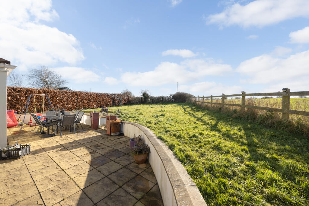 Additional property image - Pyatts Corner, Keevil
