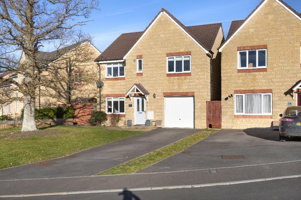 5 bedroom detached house for sale in Castle Hedingham, Castlemead, BA14