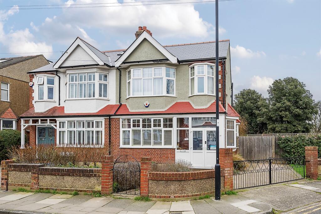 3 bedroom semidetached house for sale in Parsonage Gardens, Enfield, EN2
