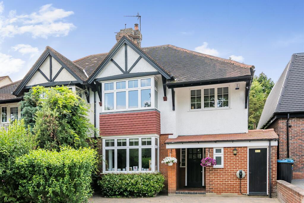 4 bedroom semi-detached house for sale in Old Park Avenue, Enfield, EN2