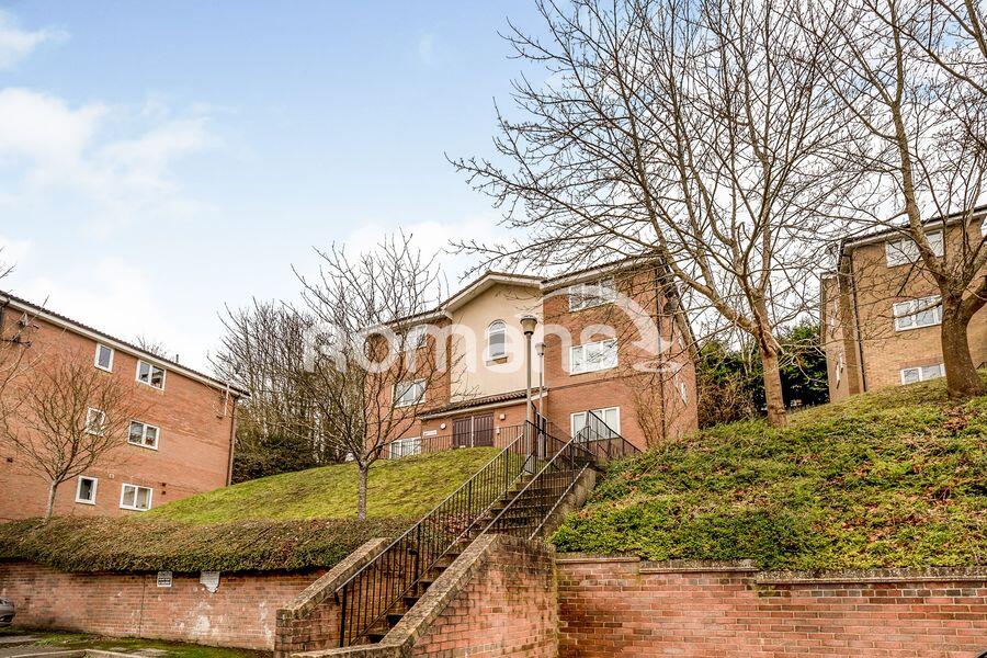 Main image of property: Lingfield Close, High Wycombe, Buckinghamshire, HP13