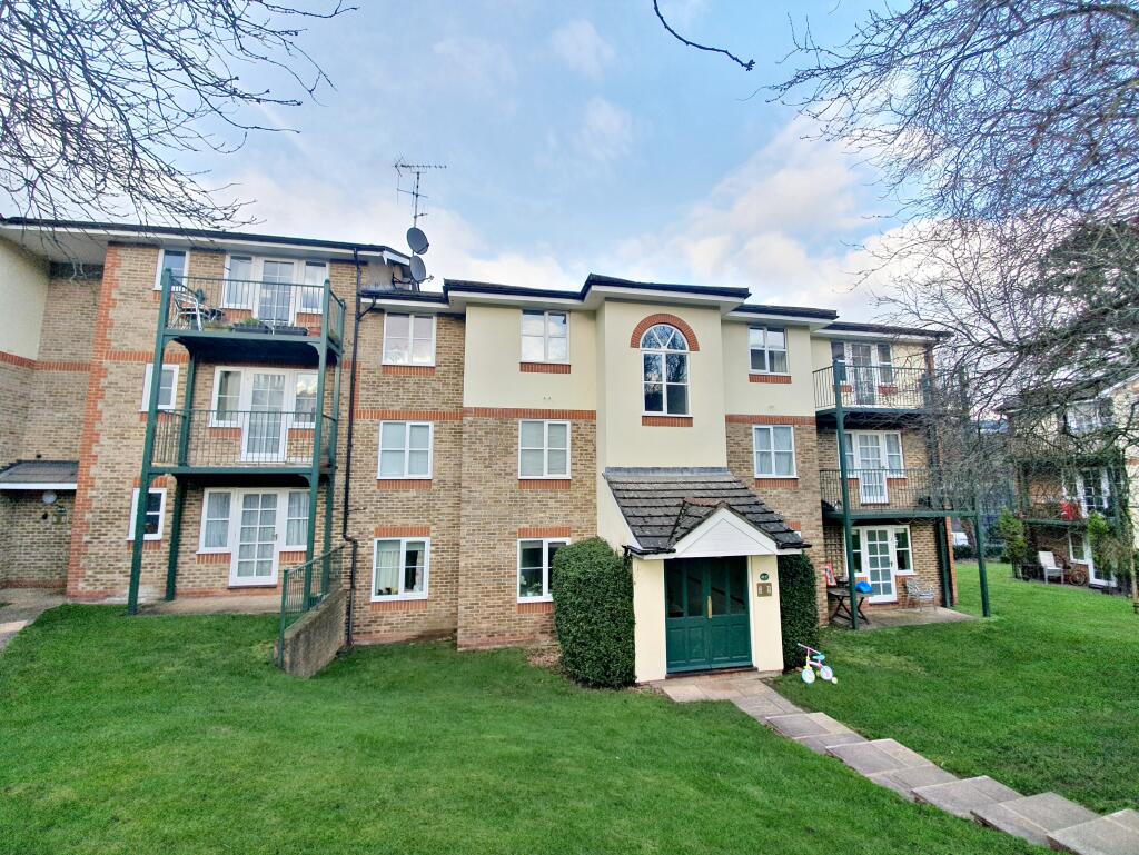 Main image of property: Alexandra Park, Queen Alexandra Road, High Wycombe, HP11
