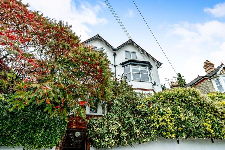 Main image of property: London Court, 151-153 London Road, High Wycombe, HP11