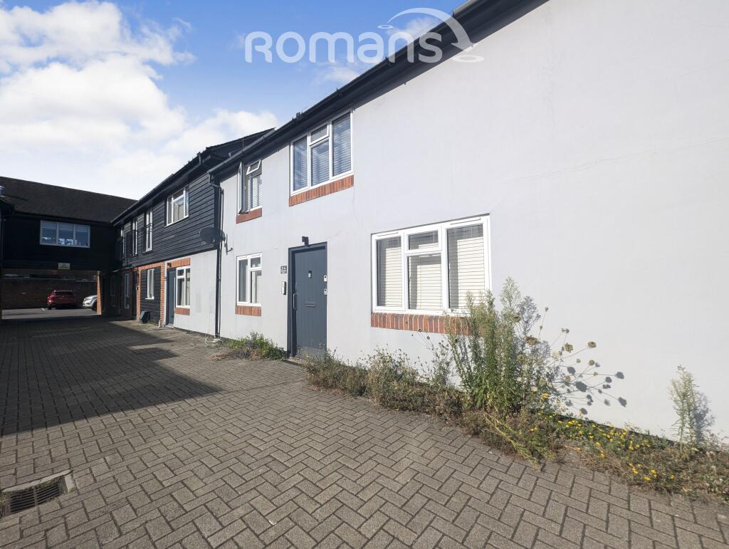 Main image of property: Wellington Court, 27 Little Marlow Road, Marlow, SL7