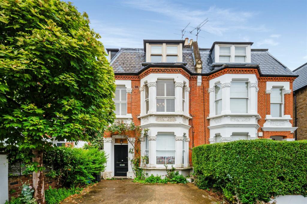 2 bedroom apartment for rent in Beverley Road, Barnes, SW13
