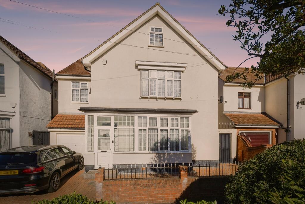 Main image of property: Strathfield Gardens, Barking