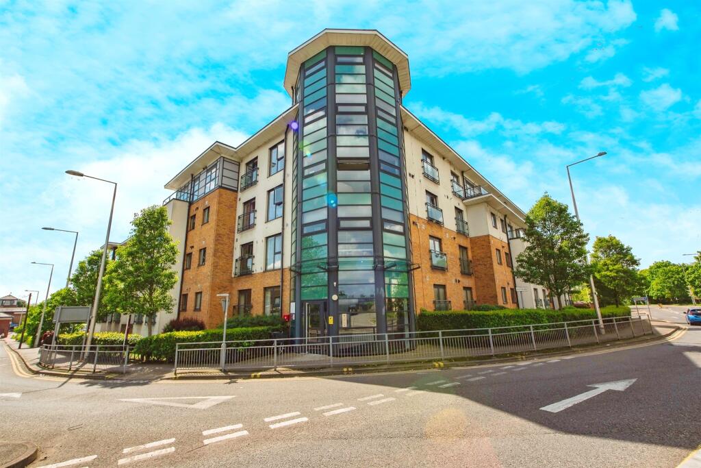 Main image of property: Hogg Lane, Grays