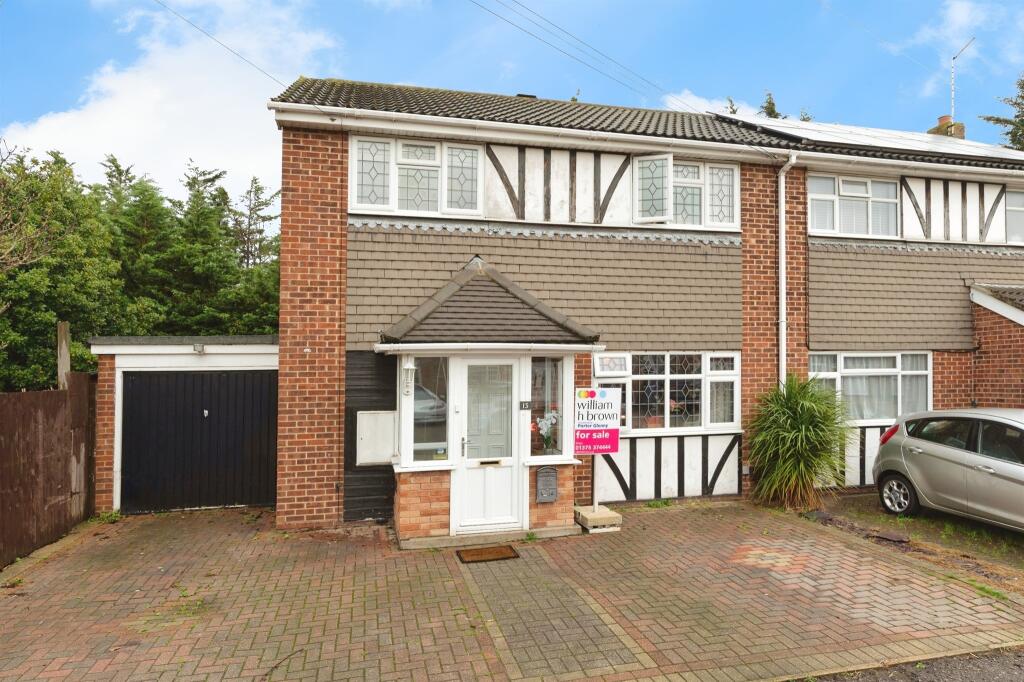 Main image of property: Pinewood Close, Stanford-Le-Hope