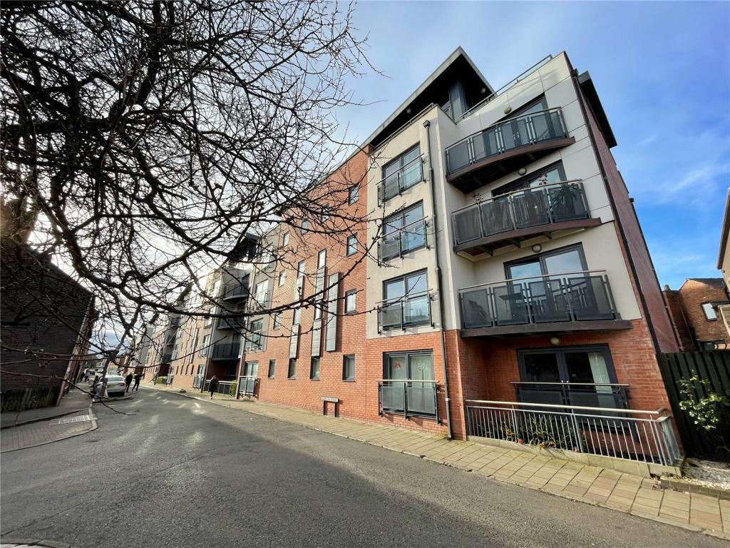 2 bedroom flat for sale in The Quarter, Chester, CH1