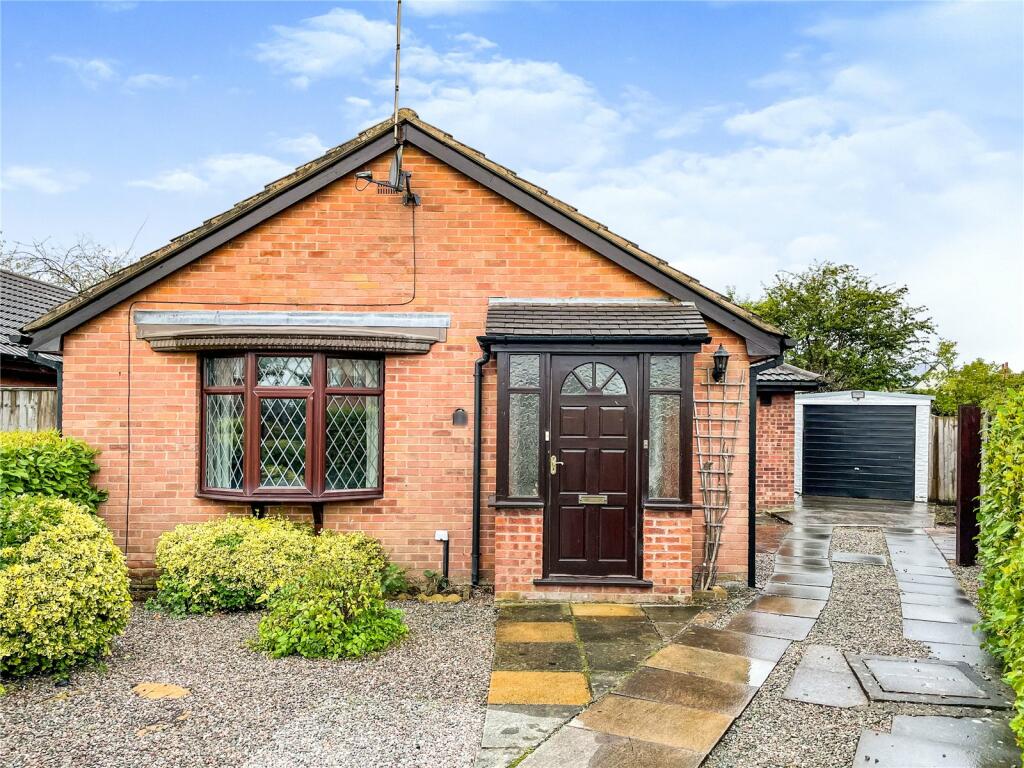 2 bedroom bungalow for sale in Columbine Close, Huntington, Chester, Cheshire, CH3
