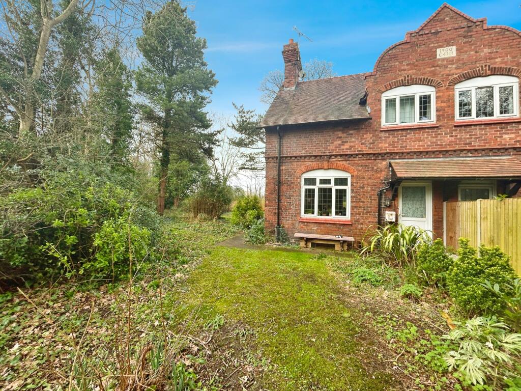 2 bedroom semi-detached house for sale in Flag Lane North, Upton, Chester, Cheshire, CH2
