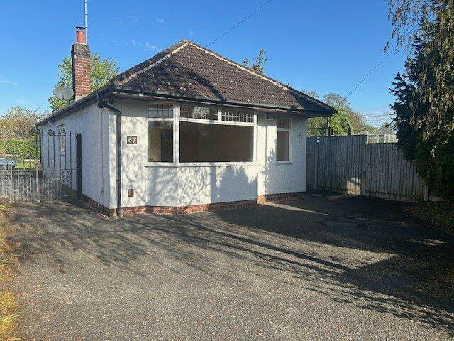 2 bedroom bungalow for sale in Caughall Road, Upton, Chester, Cheshire, CH2