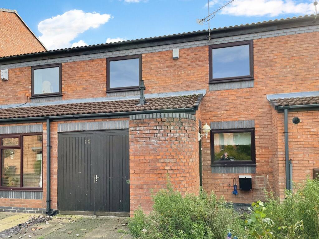 3 bedroom property for sale in Baristow Close, Northgate Village
