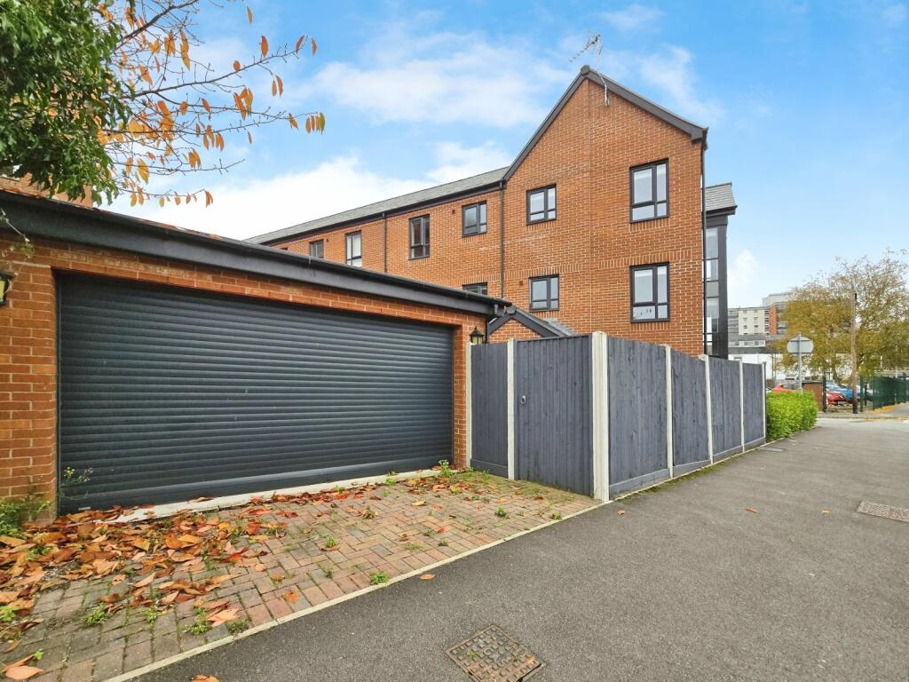 Additional property image - Charles Street, Chester, Cheshire, CH1
