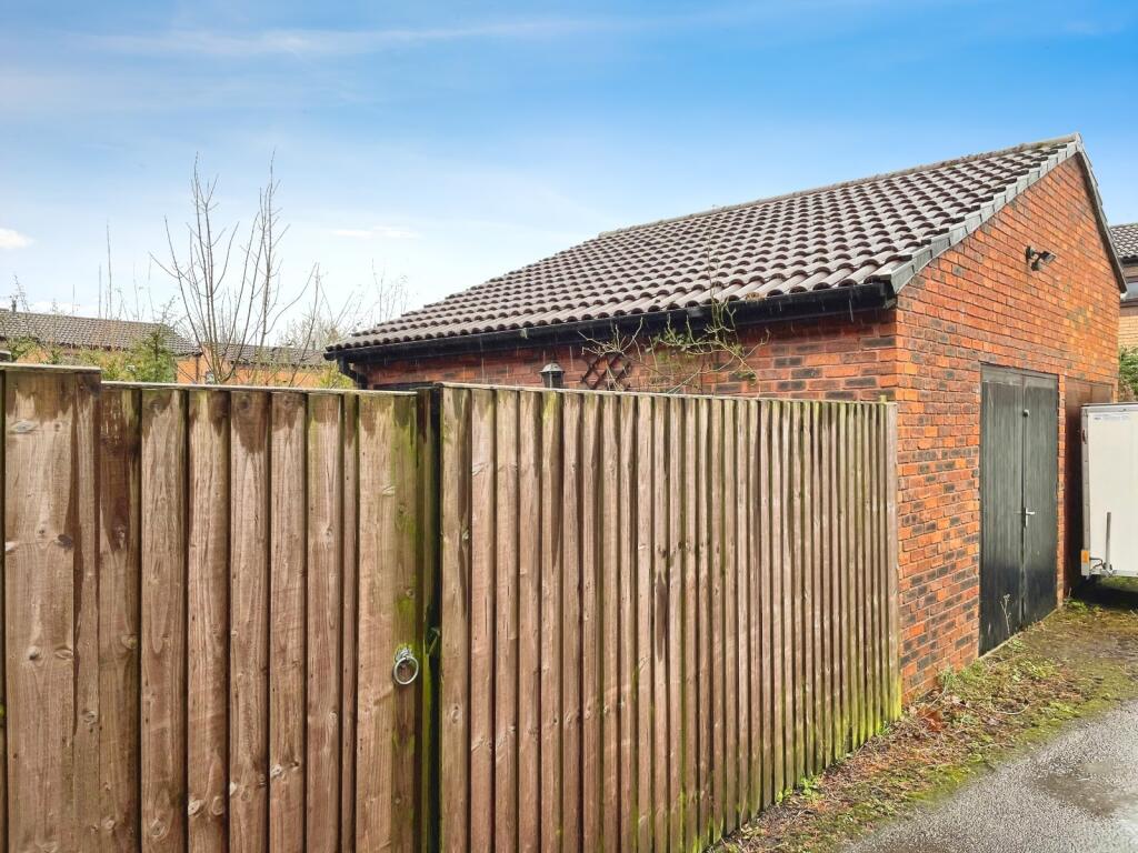 Additional property image - Foxwist Close, Chester, Cheshire, CH2