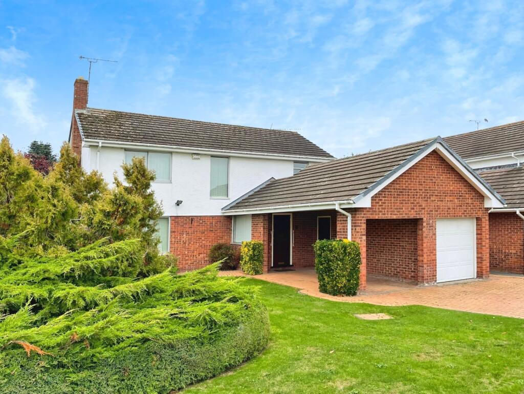 Main image of property: Trevalyn Way, Rossett, Wrexham, LL12