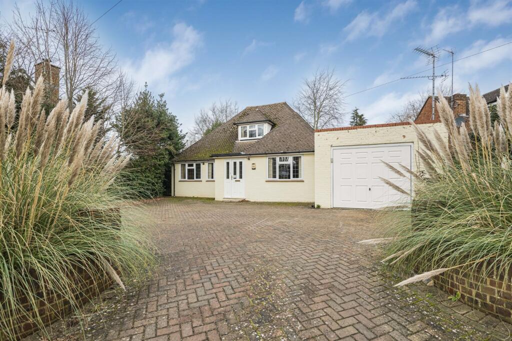 2 bedroom bungalow for sale in Richmond Road, Caversham Heights, Reading, RG4
