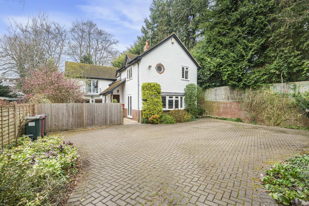 Main image of property: Upper Warren Avenue, Reading