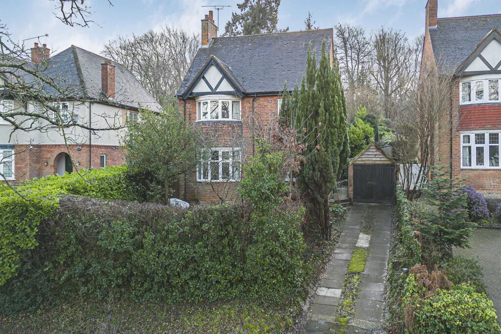 Main image of property: Oak Tree Road, Tilehurst, Reading