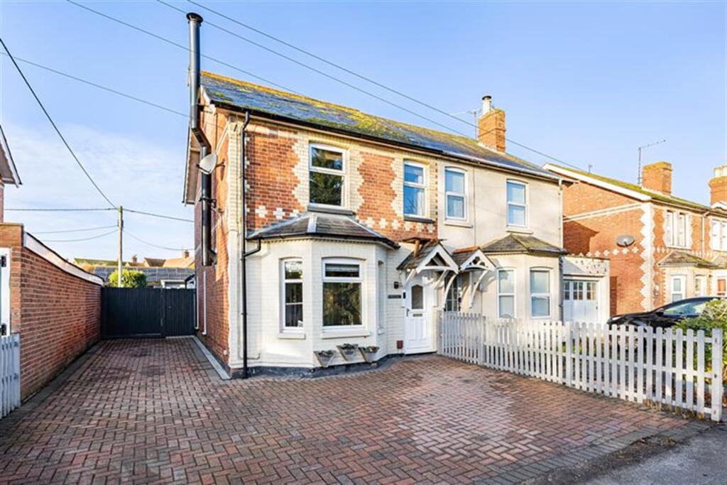 Main image of property: Spencers Wood, Reading