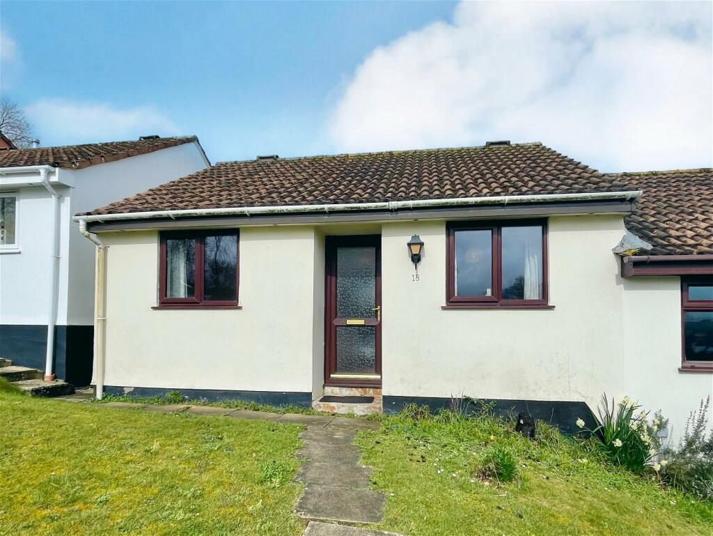 2 bedroom semidetached bungalow for sale in Higher Whiterock